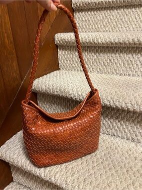 Woven Shoulder Bag in Cognac Brown